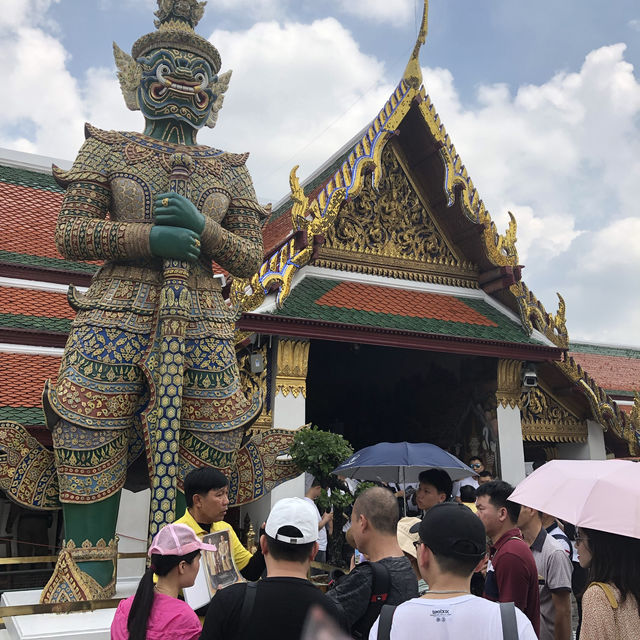 タイ旅行　一度は王宮を訪れてみよう