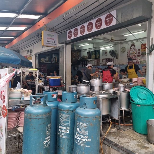 A Michelin Star Guide: Rung Rueang Pork Noodle