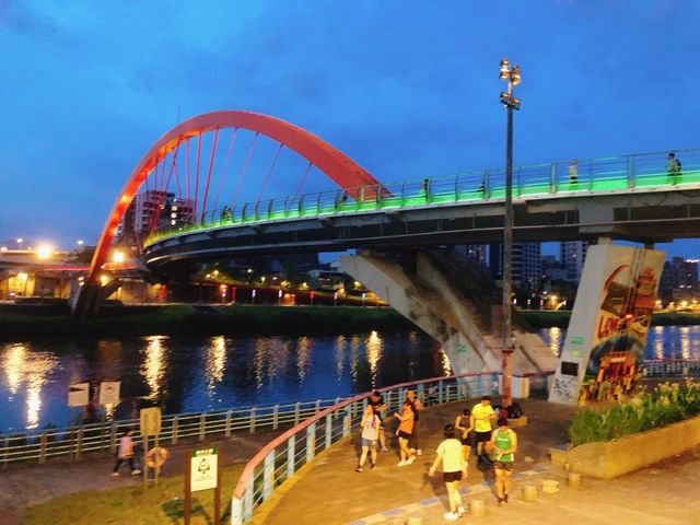 台北｜🌈約會散步運動好去處📍 Rainbow Bridge 彩虹橋