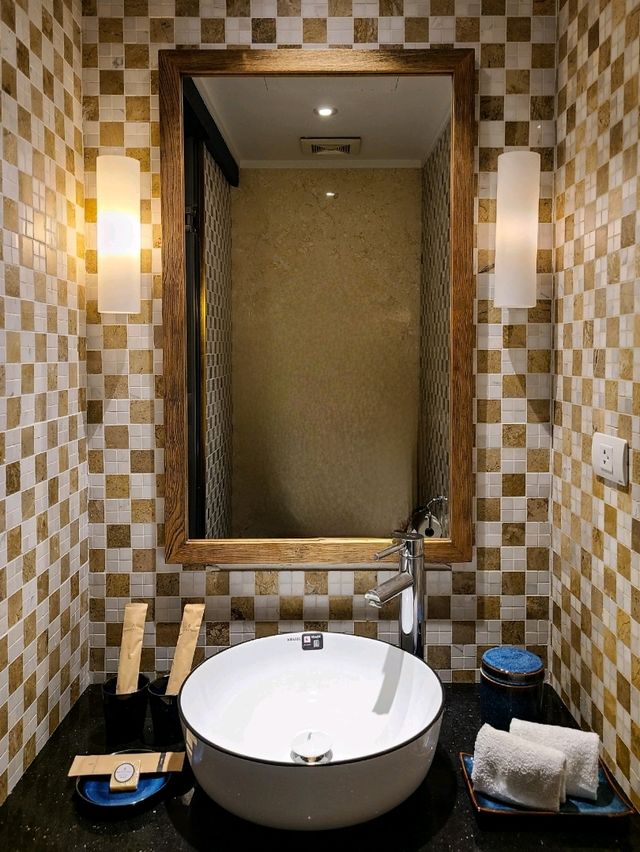 【ハノイ】Bespoke Trendy Hotel Hanoi