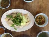 ข้าวมันไก่ ไทยแลนด์ สาขาลำพูน