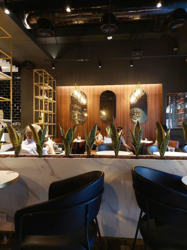 尖沙咀｜Marouf Coffee｜墨綠色品咖啡店