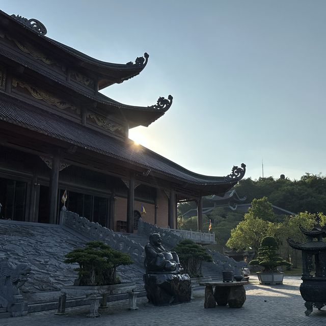 동남아 최대 규모의 사원, 닌빈 바이 딘 사원
