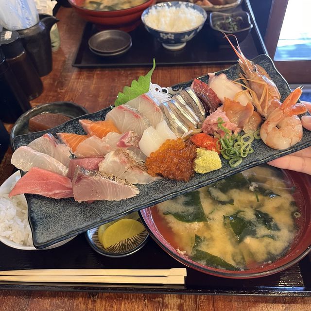 大人気！コスパ最強の豪華海鮮ランチ