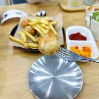 無限時平價玩貓好地方—貓啡尾食