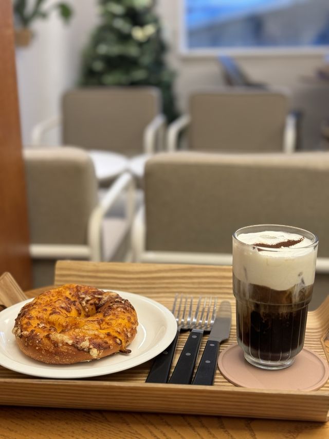 베이글이 맛있는 대구 시지 감성 신상카페 