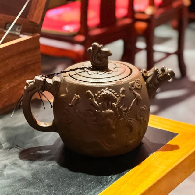《尖沙咀宮廷風火鍋店》
