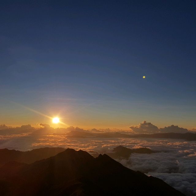Ta Chi Nhu - a sea of clouds
