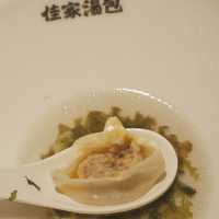 上海美食篇~皮最薄又多湯汁的小籠包