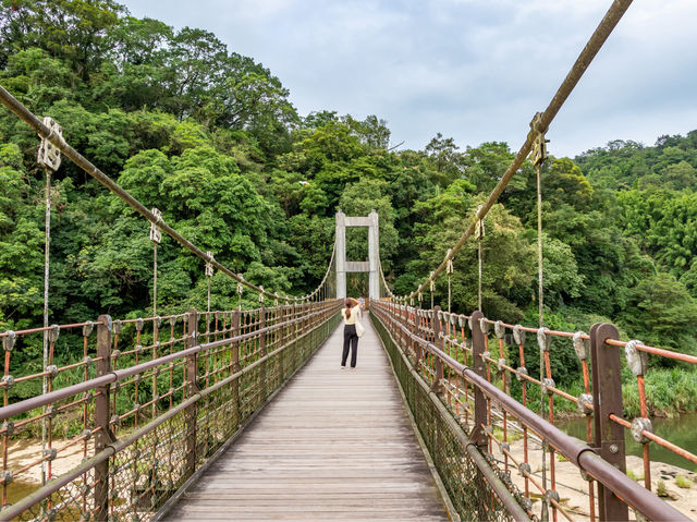 스펀 하이킹...Shifen Falls Walk