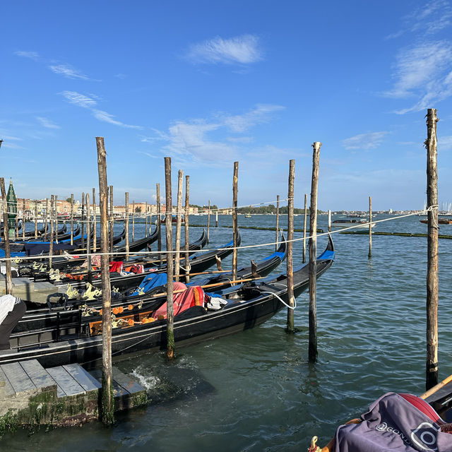 Strolling around the Floating City