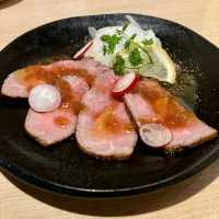 【大阪・東梅田】創作肉料理が自慢の和食居酒屋「うにくと肉寿司 夜景個室居酒屋 そざい庵 梅田・大阪駅店」