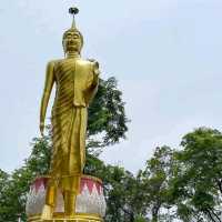 พามาทำยุญวัดป่าสว่างบุญ