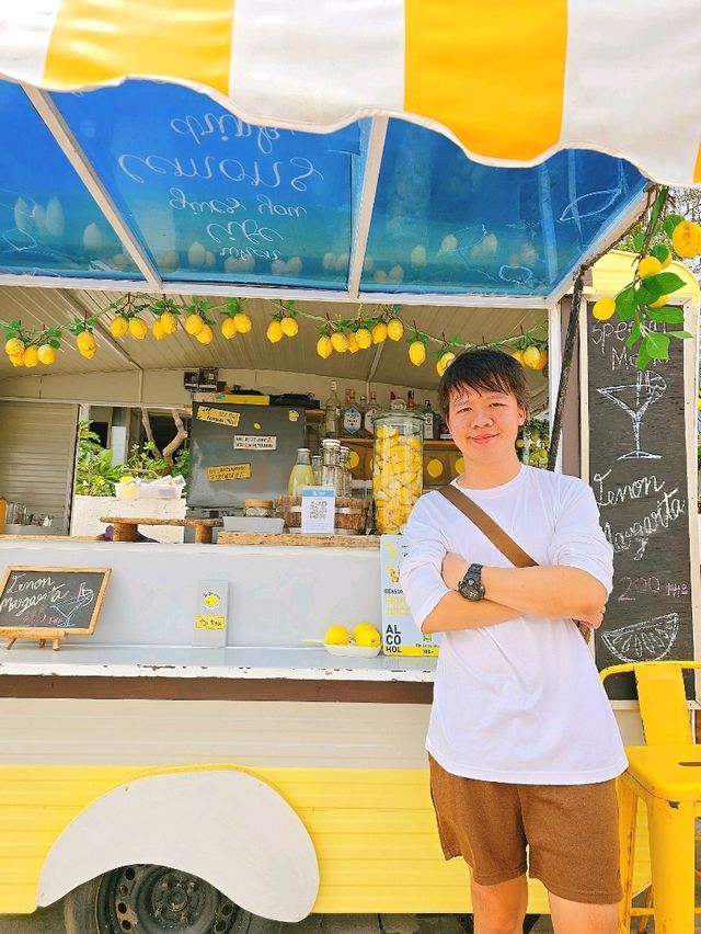 Cafe ริมหาด เลม่อนชื่นใจกับ La Ou Lemon 🍋