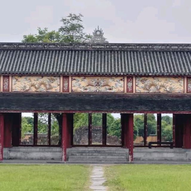 พระราชวังต้องห้ามเมืองเว้