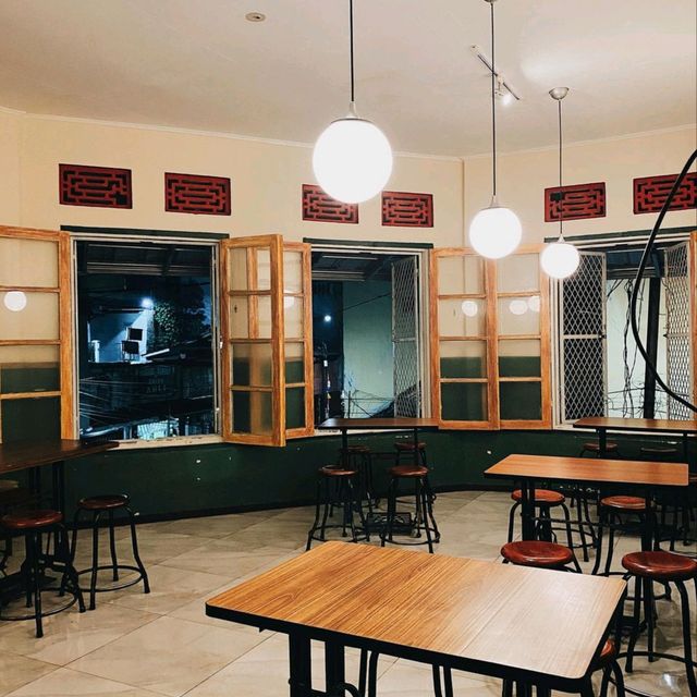 LEGION COFFEESHOP | VERY NOSTALGIC AND AESTHETIC
