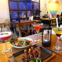 ร้านนั่งชิว Heights.BKK ชมวิวตึกมหานครและรถไฟฟ้า