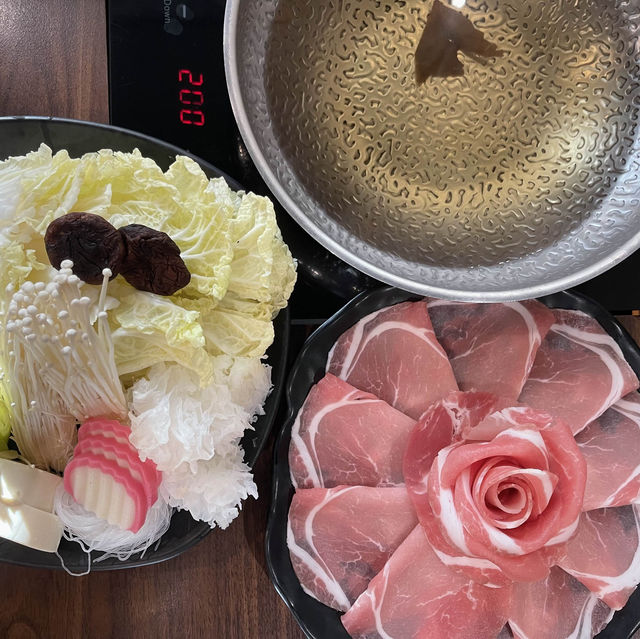 AKIYOSHI (อะคิโยชิ)