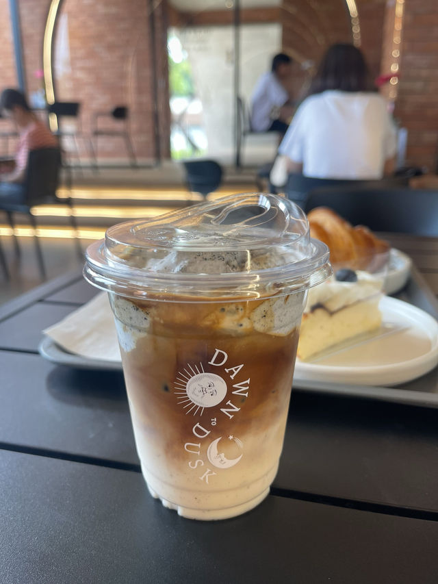 Dawn to Dusk Cafe BKK
