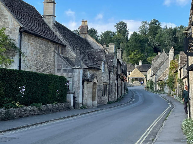 「克姆堡」Castle Combe 童話古鎮，絕對值得一遊！