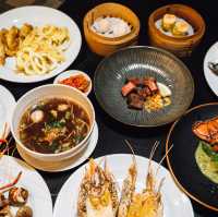 บุฟเฟ่ต์ Giant River Prawns Buffet & Lobster Speci