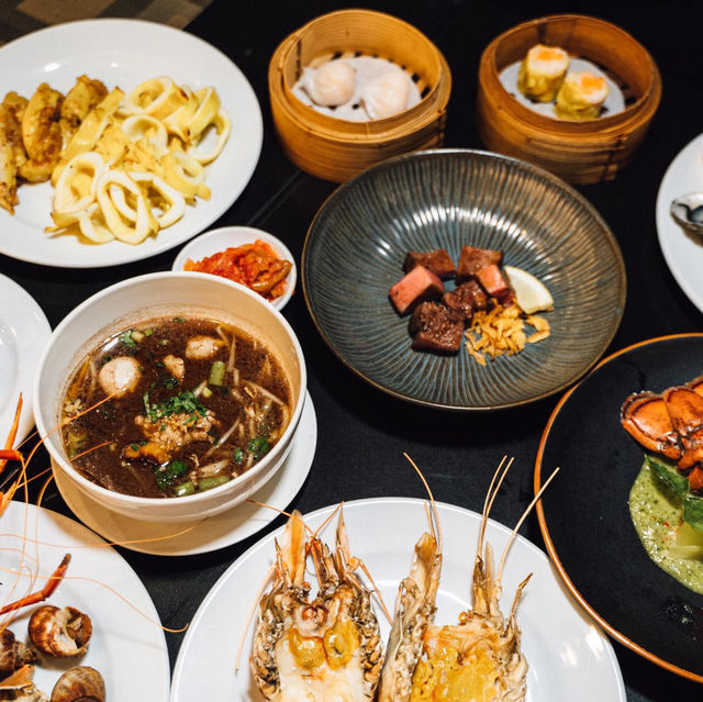 บุฟเฟ่ต์ Giant River Prawns Buffet & Lobster Speci