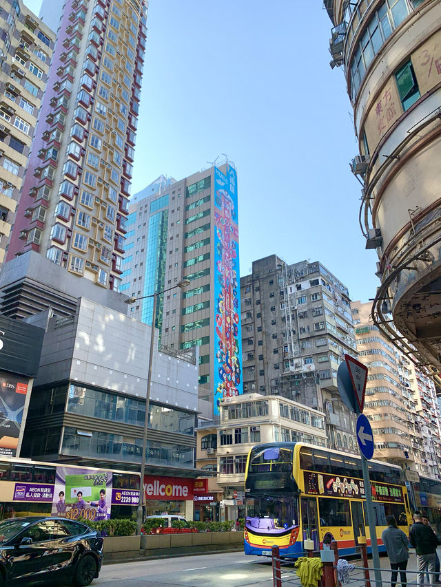 香港　香港観光　絶対に外せない香港グルメ　 エビワンタン麺は最高だ！