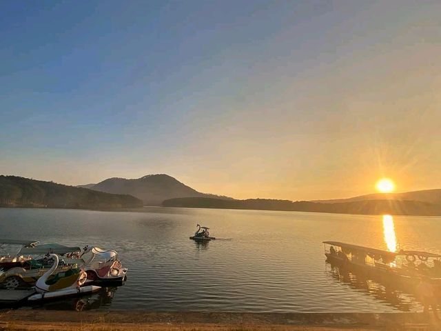 A day at Tuyen Lam lake, Da Lat in August