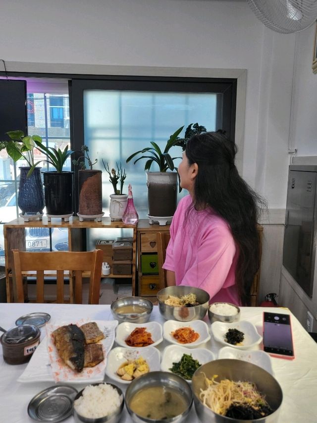 거제 몽돌해수욕장에서 맛본 톳비빔밥