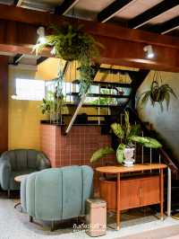 🦌 Little Hideout ร้านที่ขนมเค้กน่ารักมาก