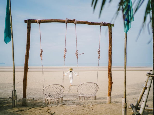  Apsara Beachfront Resort and Villa