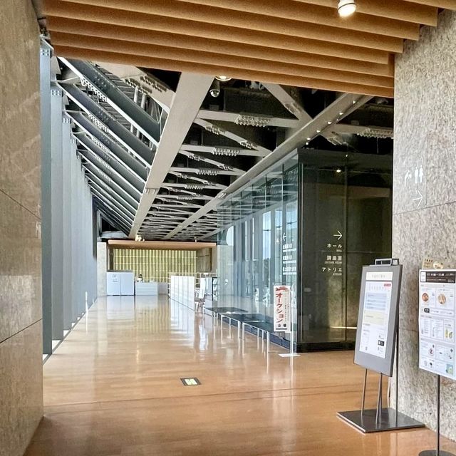 長崎縣美術館-漂亮、時尚的巨型藝術作品