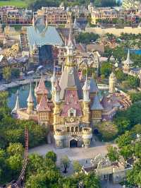 Meet Vietnamese Disneyland 😍🎡