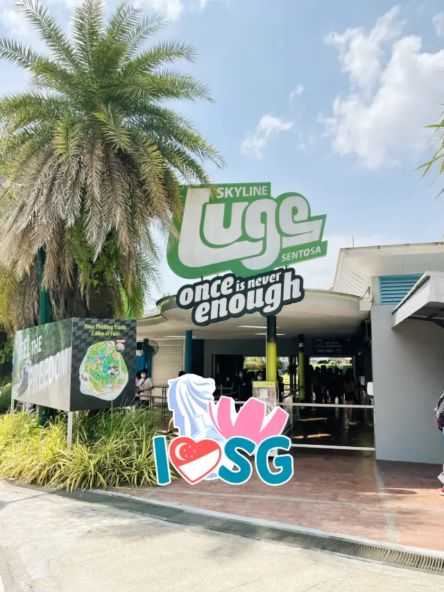 🚡 Luge your way down in Sentosa