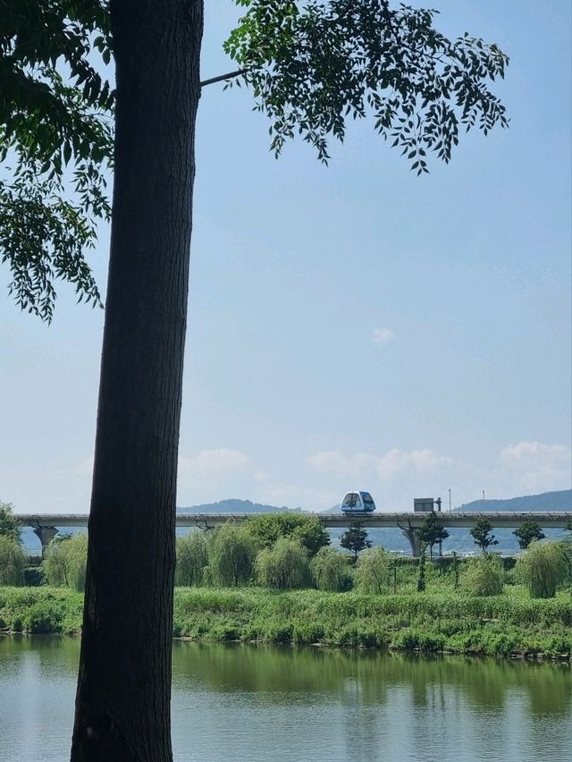 이색 기차여행은 캡슐열차로!