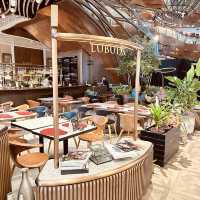 Artisan Lounge at K11: Where Art Meets Luxury