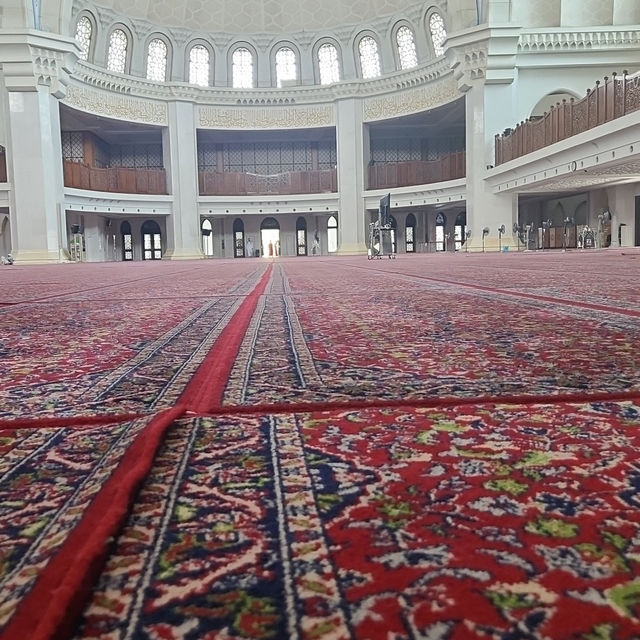 *"Tranquil Beauty of Masjid Wilayah Persekutuan: A Hidden Gem in the Heart of Kuala Lumpur"*
