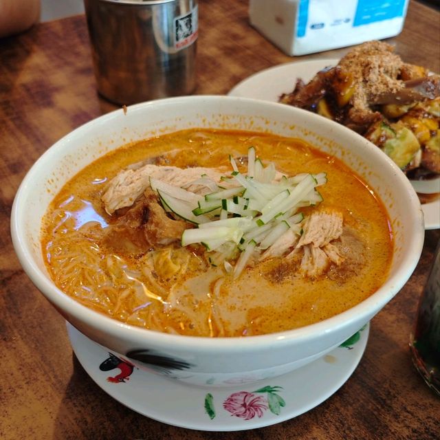 Tasty and Satisfying Delights at Lee Loi Fatt Foodstall