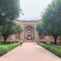 Mughal Majesty: Discovering the Beauty of Humayun's Tomb