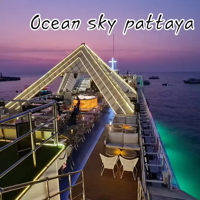 Ocean sky pattaya เรือสำราญสุดอลังการ