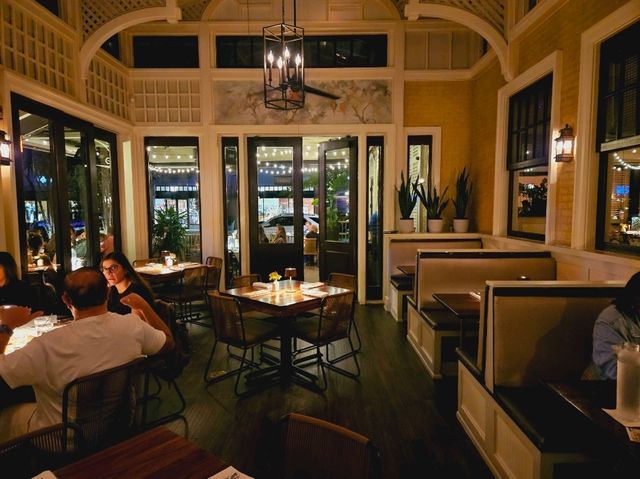 Back to Tommy Bahama, a great restaurant at The Woodlands