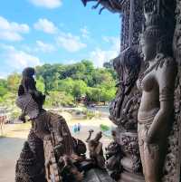 ปราสาทสัจธรรม