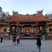 Lungshan Temple: A Spiritual Haven with Breathtaking Architecture