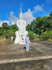 ระหว่างการเดินทางไปวัดพระธาตุหมื่นหิน 
