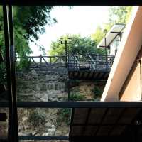 Kwai Tara Riverside Villas: ที่พักริมแม่น้ำ