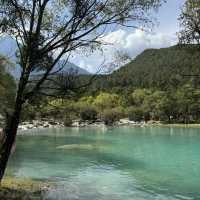 The Bluest lake I’ve ever seen. This is not Switzerland, this China.