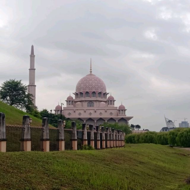 🚶‍♀️เดินเล่นรอบมัสยิดปุตรา🕌