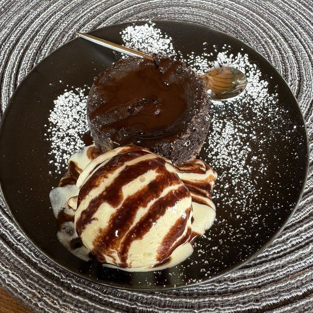 Cozy and wonderful dining experience 
