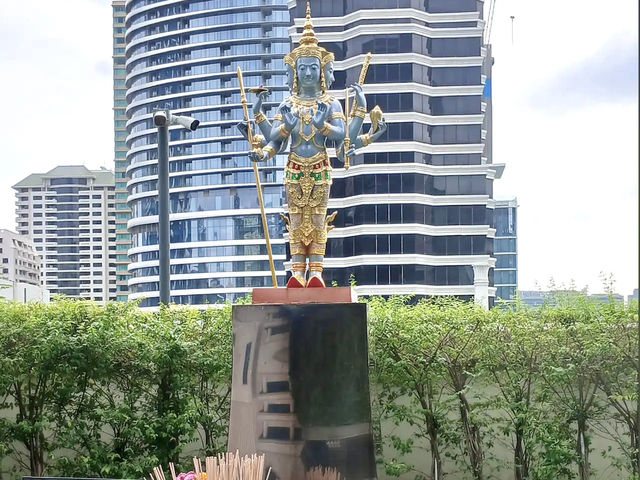 ศาลพระแม่ลักษมี ปทุมวัน 
