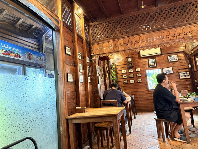 2459 ร้านอาหารใต้ 